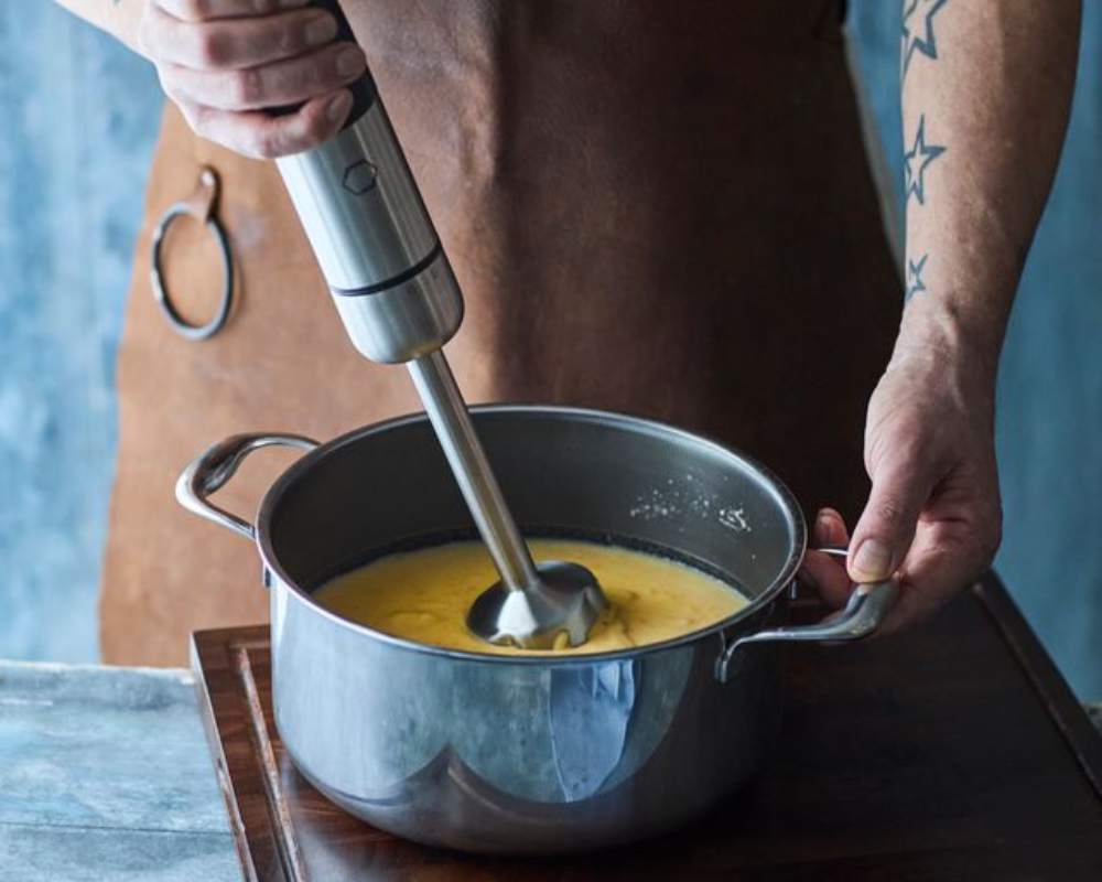 Kremet potetsuppe med gressløkolje