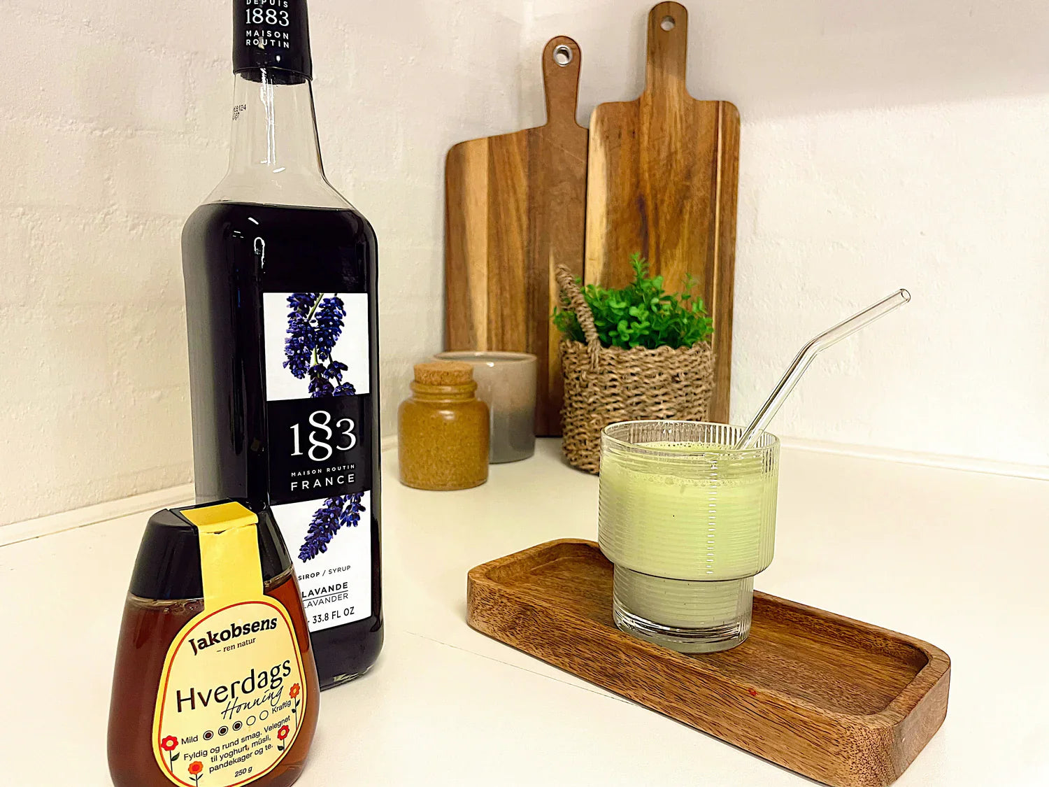 Lavender Honey Iced Matcha – floral, mild og forførende