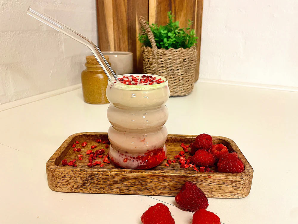 Berry Iced Matcha Latte – frisk matcha latte med bær