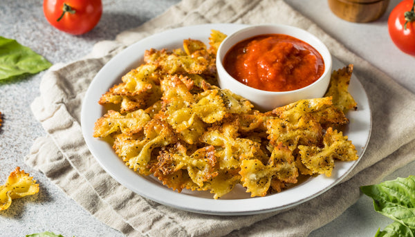 TikTok pasta chips i en airfryer fra ONYX Cookware