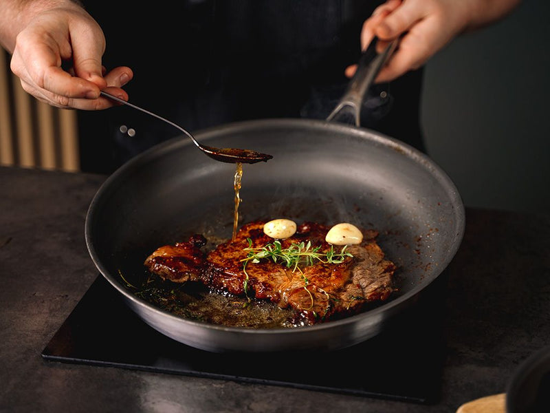 ZERO – NATURLIG NON-STICK STEKEPANNESSETT - 2-DELER