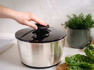 SALATSLYNGE I RUSTFRITT STÅL