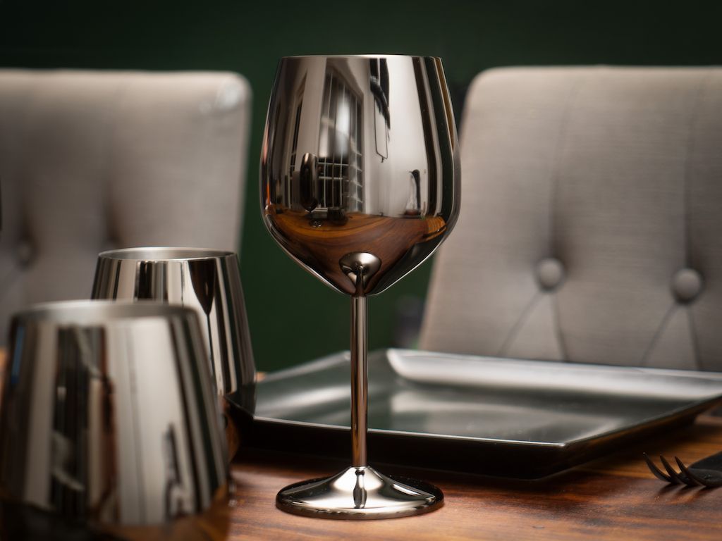 VINGLASS AV RUSTFRITT STÅL - 7